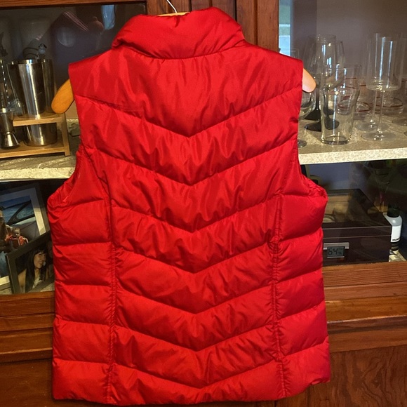 NWOT Red Puffer Vest - Picture 5 of 5